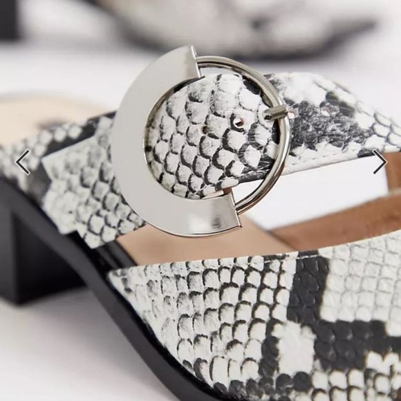 LOST INK:  Snake Print Sandals - whit/black - Picture 4 of 9